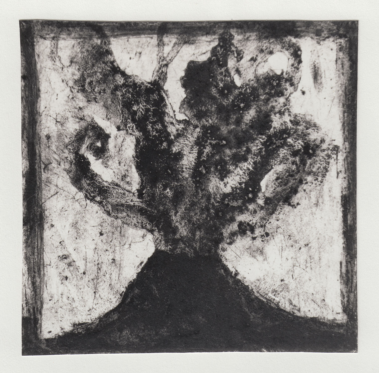 Pierre Clemens 1997 Petit volvan III Pastel sur bois 12 x 12 cm